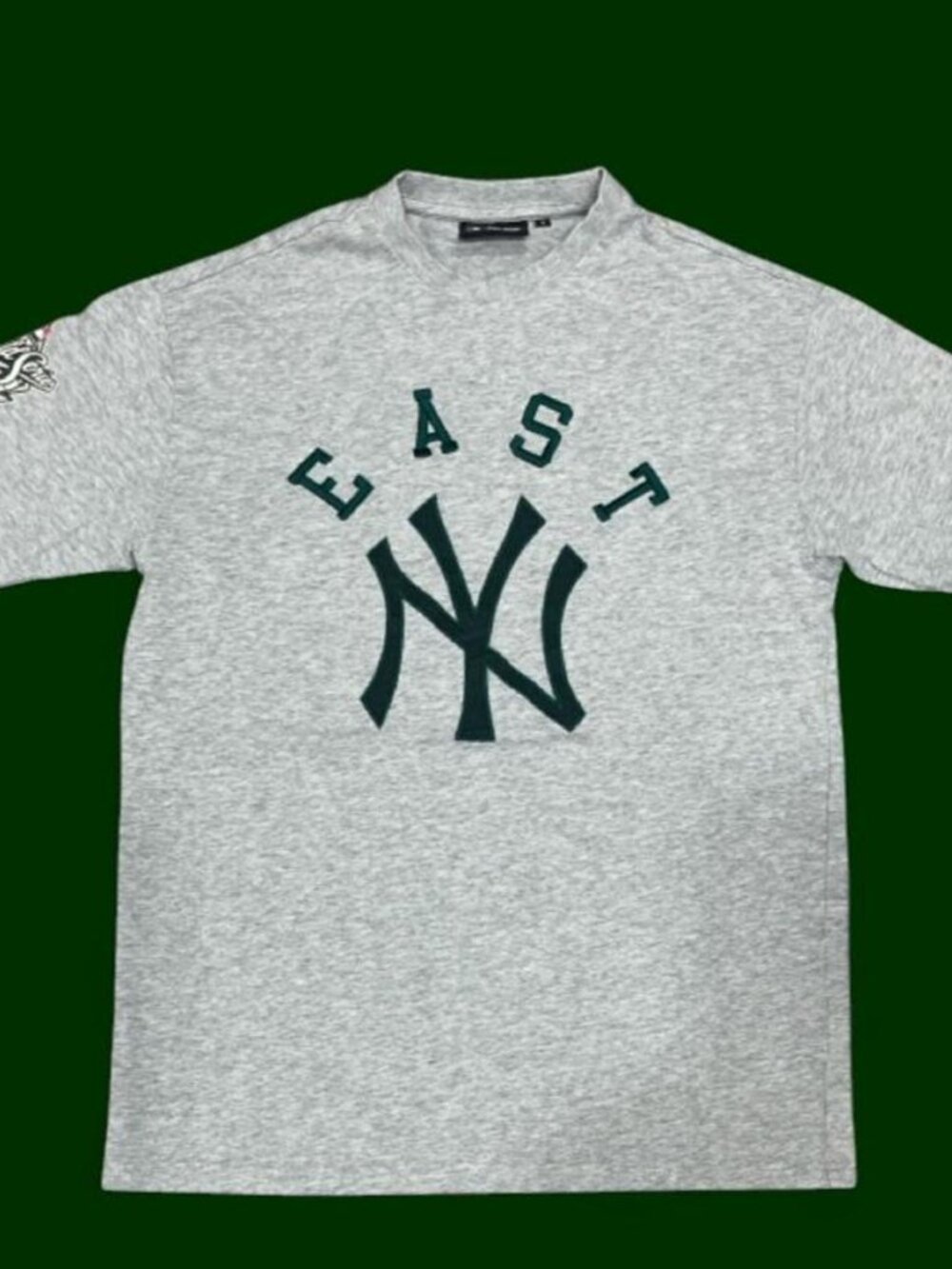 New Era Men's Grey and Green T-shirt